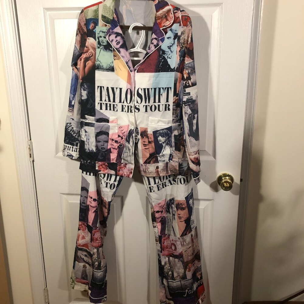 Taylor Swift women The Eras Tour top and bottom pajama set, M - Picture 1 of 12